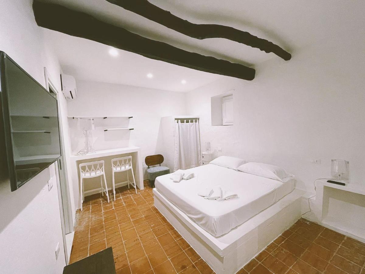 La Casa Del Nespolo Bed & Breakfast Capo dʼOrlando Eksteriør bilde